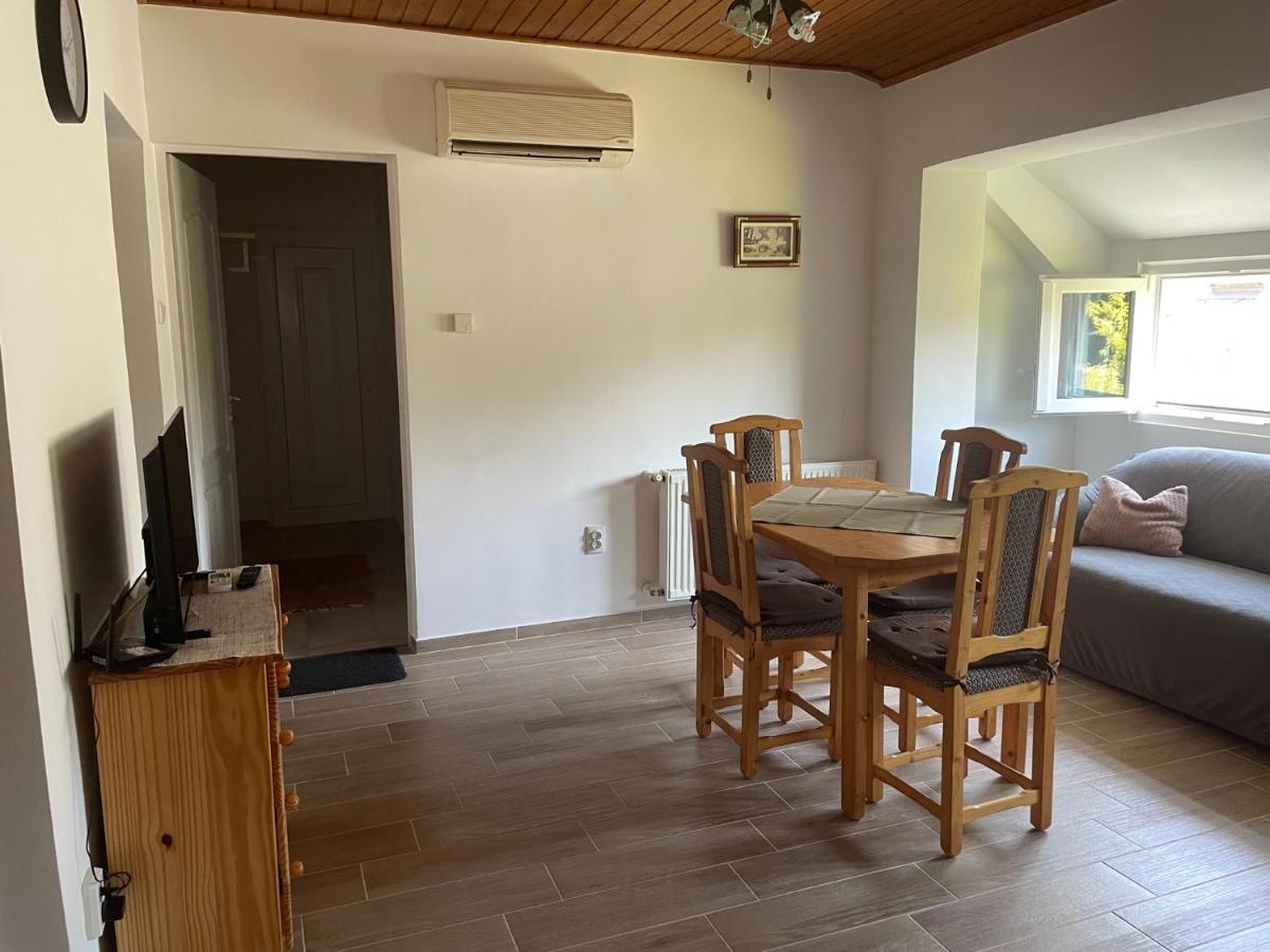 Jasmin Apartman Balatongyörök Buitenkant foto